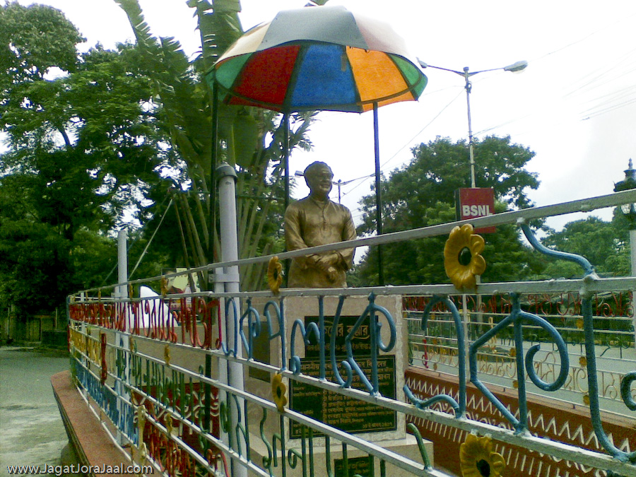 Kishore Kumar Statue in Kolkata, India